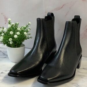 NWOT Tory Burch Elegant Black Ankle Boots Size 6.5
